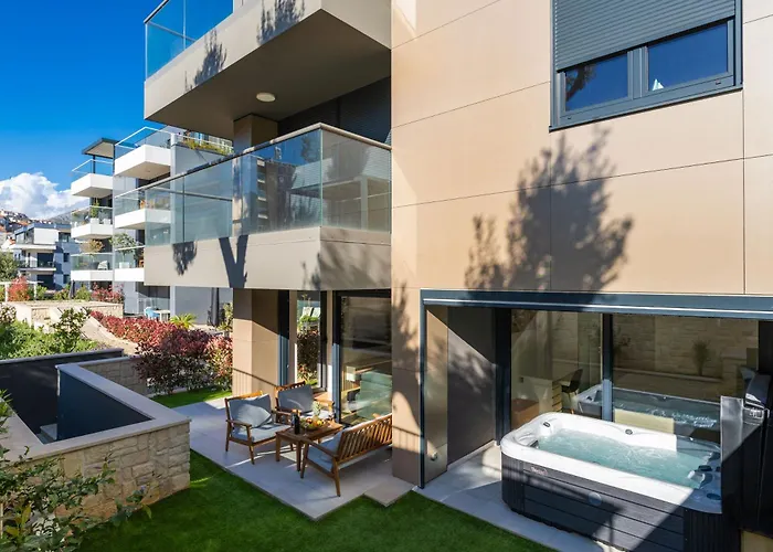 Unique Treasure Apartment